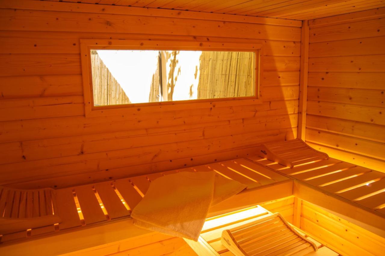 Wellnessoase Mitten In Triberg Triberg im Schwarzwald Exterior photo