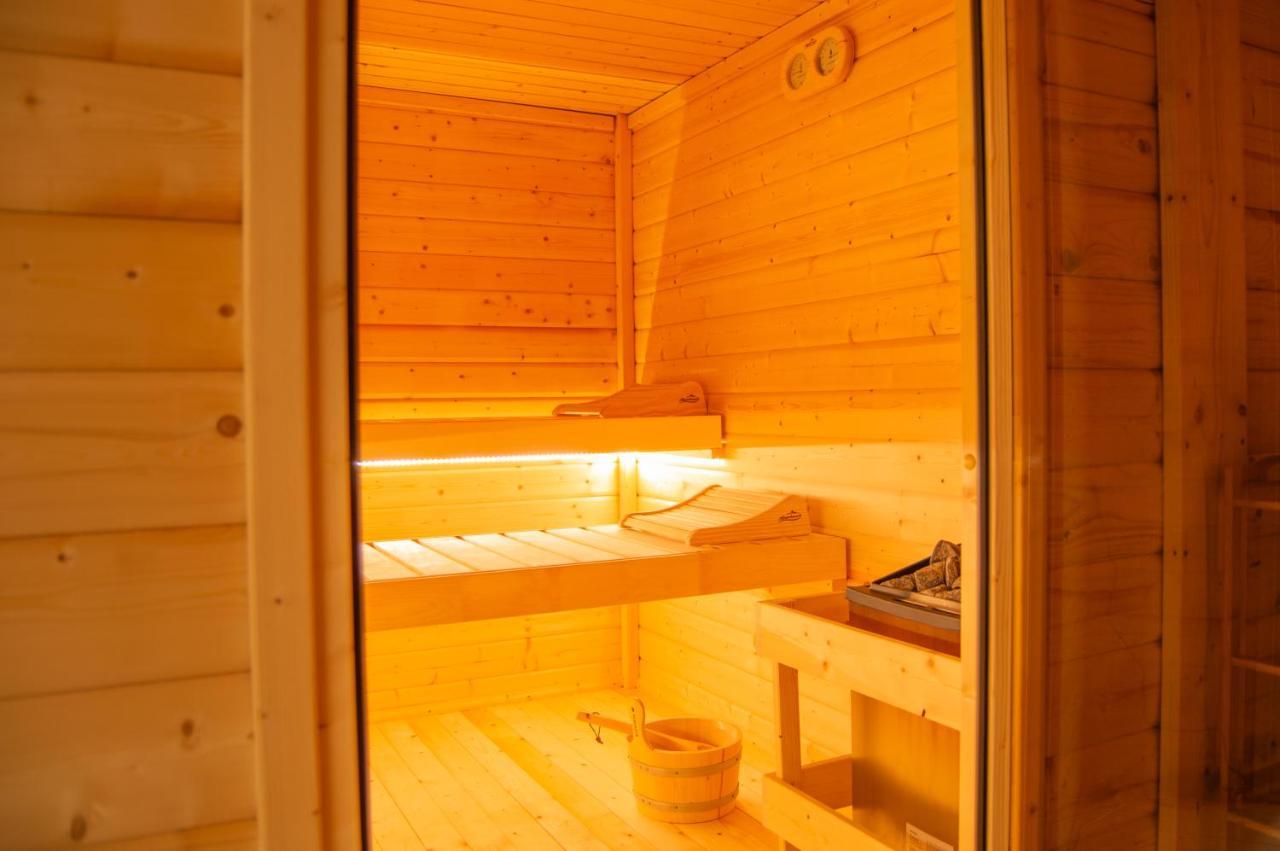 Wellnessoase Mitten In Triberg Triberg im Schwarzwald Exterior photo